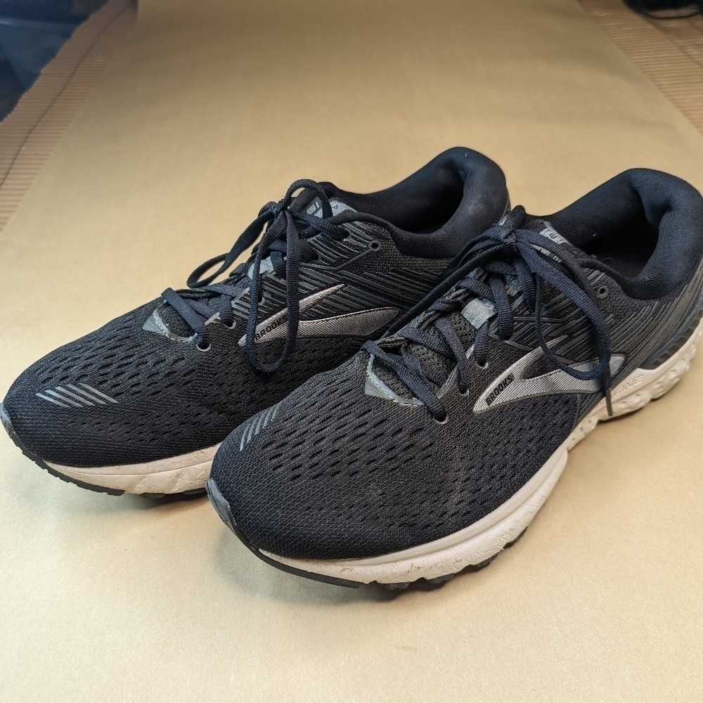 Brooks Adrenaline GTS 19 Black Running Shoes Men's 11.5 D 1102941D047